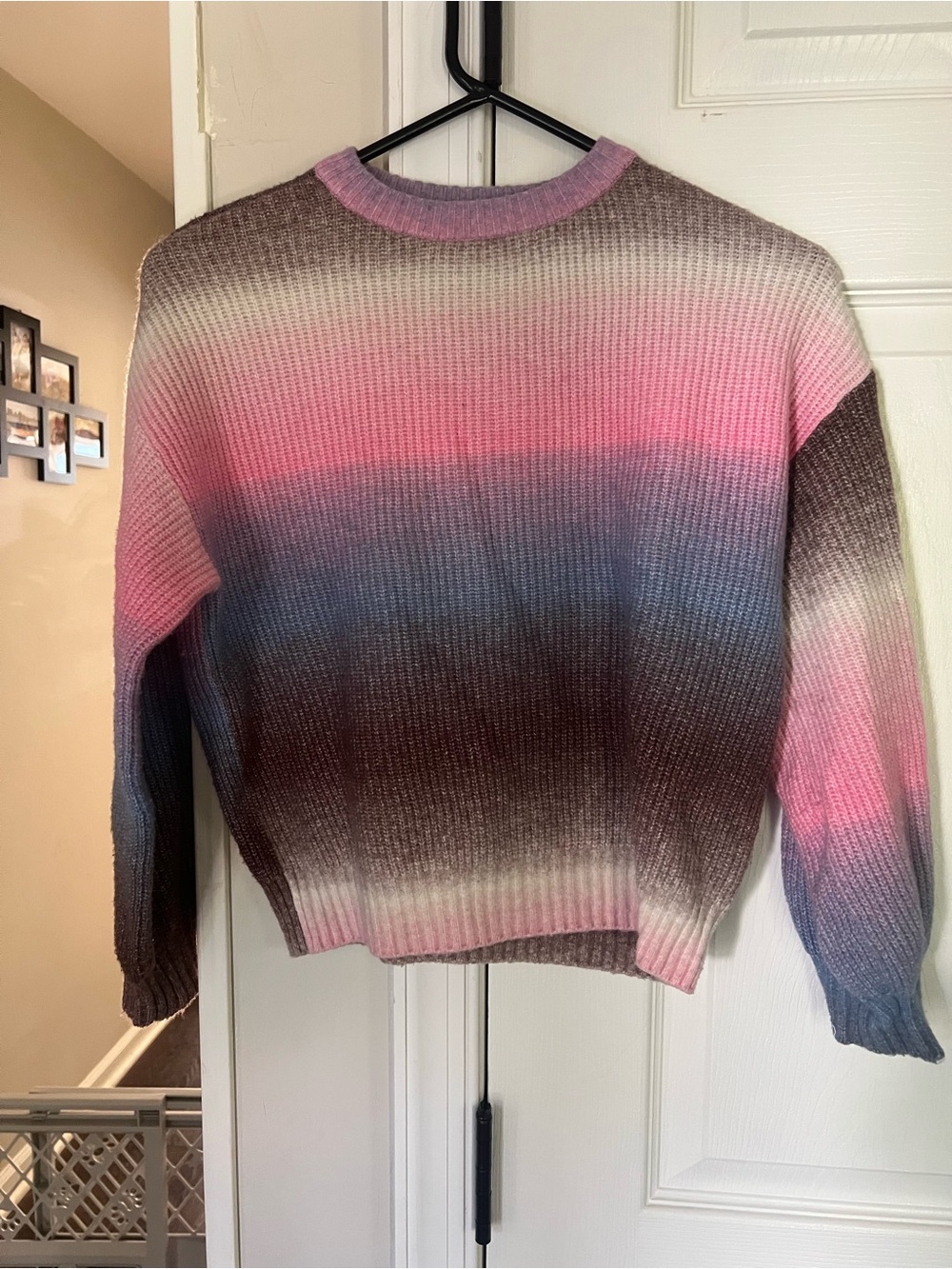 Girl Old Navy Ombre Crewneck Sweater in Pink, Blue & Brown Size 8